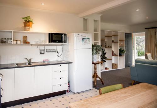 Ieeja, Lawrence creek cottage Bruny Island in North Bruny