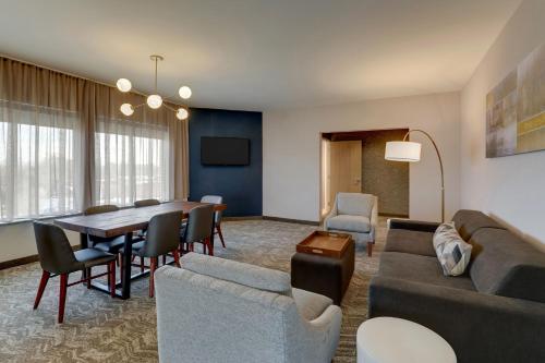 SpringHill Suites by Marriott Cheraw - image 6