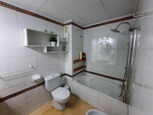 Sevilla Suite Torre Triana, parking free gratis!, Sevilla (fotografie 8)