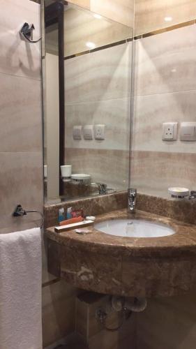 فندق البيرق - image 5
