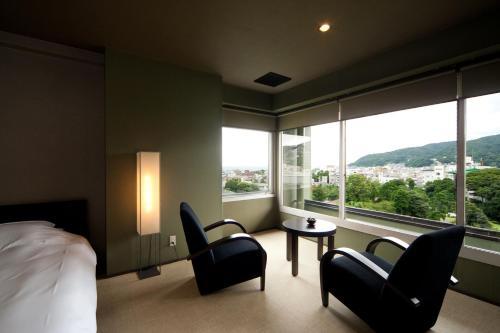 room detail thumbnail 1