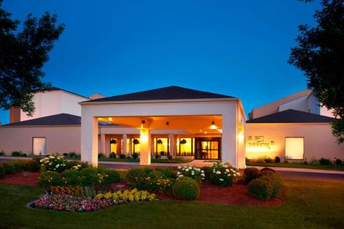 Courtyard by Marriott Minneapolis-St. Paul Airport - Hotel - Mendota Heights