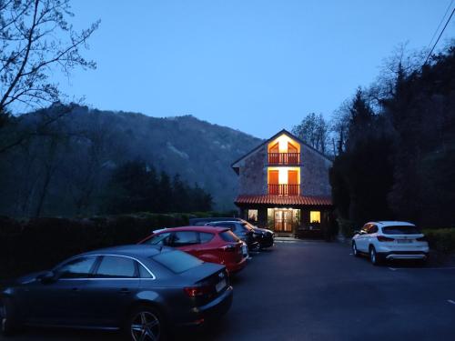  La Salmonera Cangas de Onís in Caño