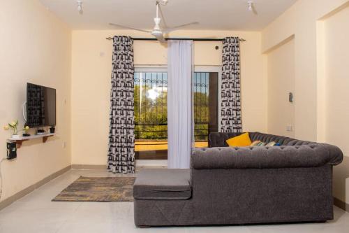 Lavish 3 Bed, Beach Front Apartment in Nyali, With a Pool