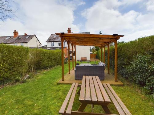 Zoo Cottage - image 2