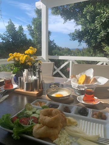 Benjamin Otel Gumusluk in Karakaya