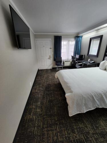 Executive Lodge – Portland, OR