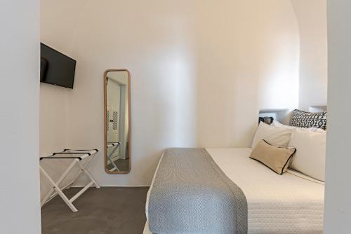 Helianthus Suites- Caldera Caves - main image