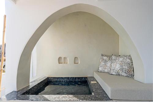 Helianthus Suites- Caldera Caves - image 6