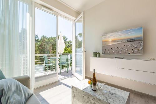 One-Bedroom Apartment with Balcony