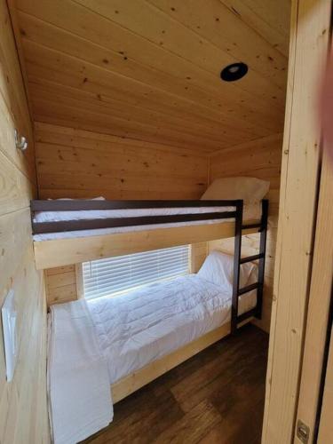 037 Tiny Home nr Grand Canyon South Rim Sleeps 8