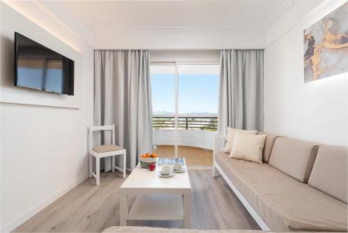 Aparthotel Alcúdia Beach - image 8