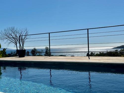 Villas de standing avec magnifique vue mer et piscines privées, Sagone