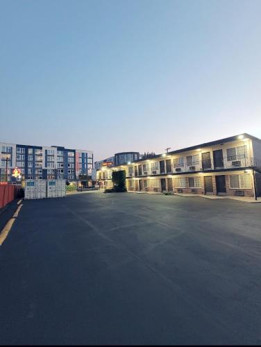 Executive Lodge – Portland, OR