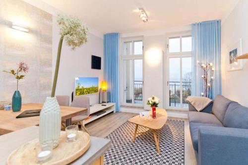 One-Bedroom Apartment with Balcony
