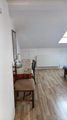 Jey's Flat Room Type - Budget Double Room