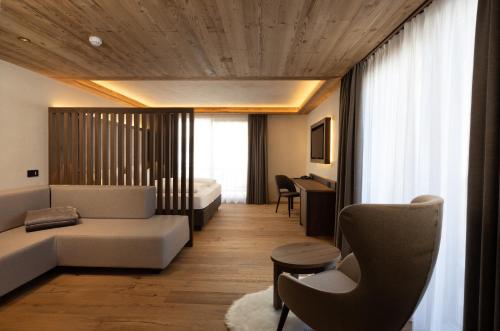 Camino Rustic Chic Hotel