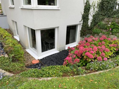 Modern studio apartment with exterior entrance in Nuremberg suburb in Heroldsberg