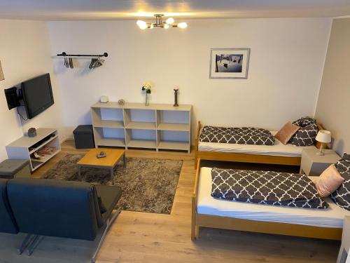 Modern studio apartment with exterior entrance in Nuremberg suburb in Heroldsberg