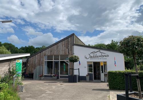  Waddenhoes Gastenverblijven, Pension in Pieterburen bei Rasquert