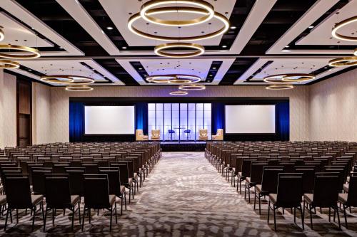 446728384 Houston CityPlace Marriott at Springwoods Village