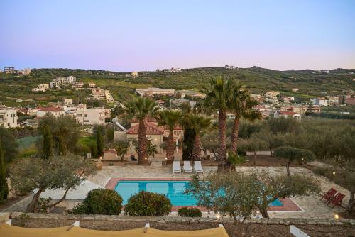 The Olive Grove Cottage with private swimming pool