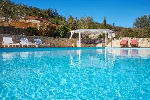 The Olive Grove Cottage with private swimming pool