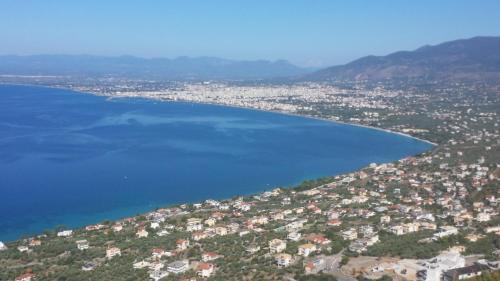 ทัศนียภาพภายนอกโรงแรม, Messinian Blue Seaside Villa in แคลามาทา