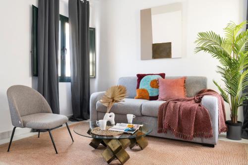 Suites Maestranza - Refinadores by Magno Apartments, Sevilla (Foto 4)