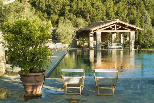 Басейн, Exclusive Borgo in Tuscany in Пьян ді Ско