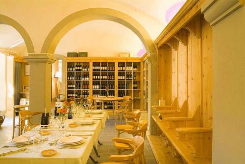 Ресторан, Exclusive Borgo in Tuscany in Пьян ді Ско