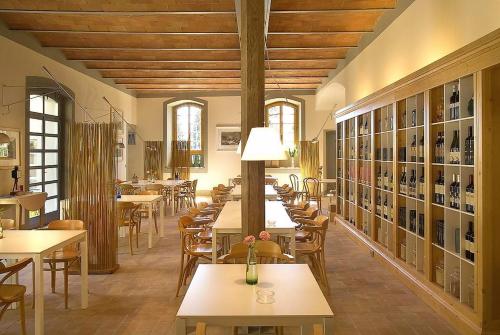 Ресторан, Exclusive Borgo in Tuscany in Пьян ді Ско