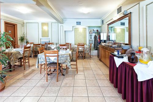 Anastassiou Hotel - main image
