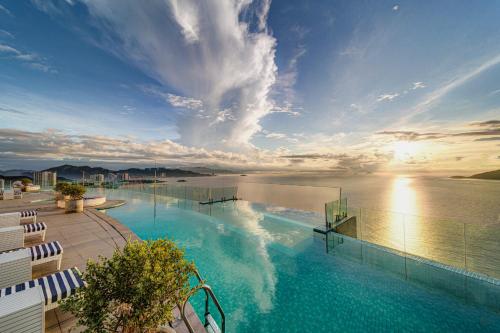Panorama Oceanic Grand Residences