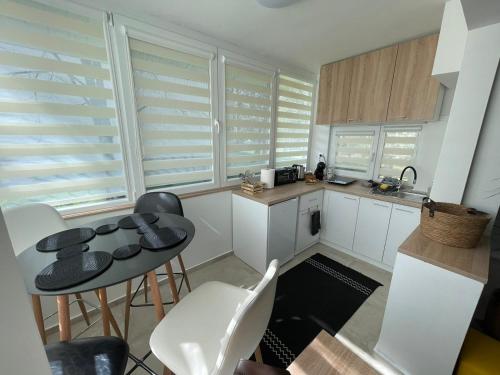 Urban 1 - Apartment for modern nomads, Skopje (zdjęcie 7)