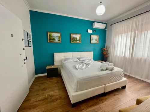 Central room private entry and bathroom, Tirana (photo 9)