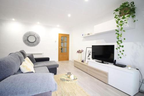 Nice new apartment only 30min to Barcelona center.