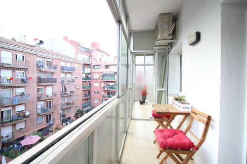 Nice new apartment only 30min to Barcelona center.