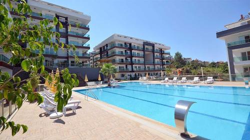 Peaceful Riverside Retreat 10-Min Walk to Beach, Steps from National Park in Alanya