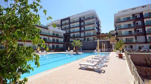 Peaceful Riverside Retreat 10-Min Walk to Beach, Steps from National Park in Alanya