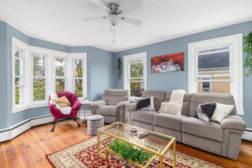 Modern Updated Townhouse nearby Brown & Hope st. in Providence, USA