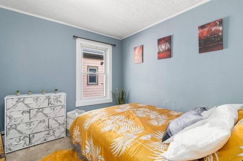 Modern Updated Townhouse nearby Brown & Hope st. in Providence, USA