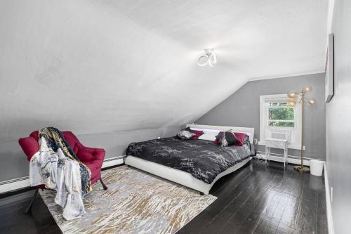 Modern Updated Townhouse nearby Brown & Hope st. in Providence, USA