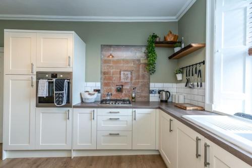 The Stirling Townhouse - image 2