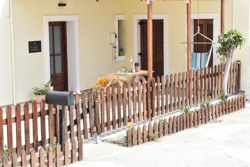 Raeti Cretan Guesthouse