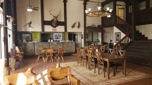 West Texas Inn & Suites Midland - image 13