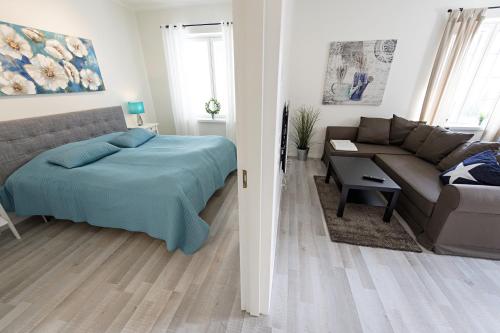 Townhouse Apartments - image 12
