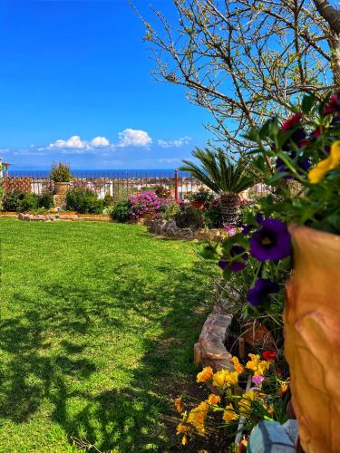 GardenBnB- Maisonette with a Seaview, Crete
