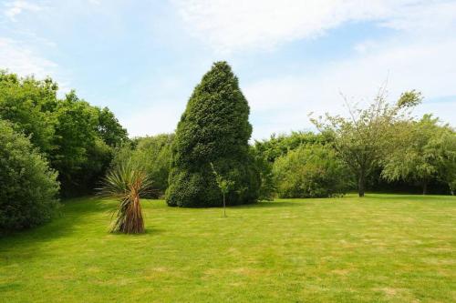 Spacious North Devon villa with beautiful garden