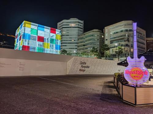 80s Loft ViNTAGE 15' Málaga Airport Free Guest Parking, Malaga